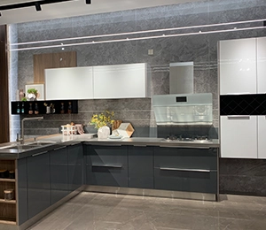 Modern Style Gray Kitchen Cabinet kasama ang Island